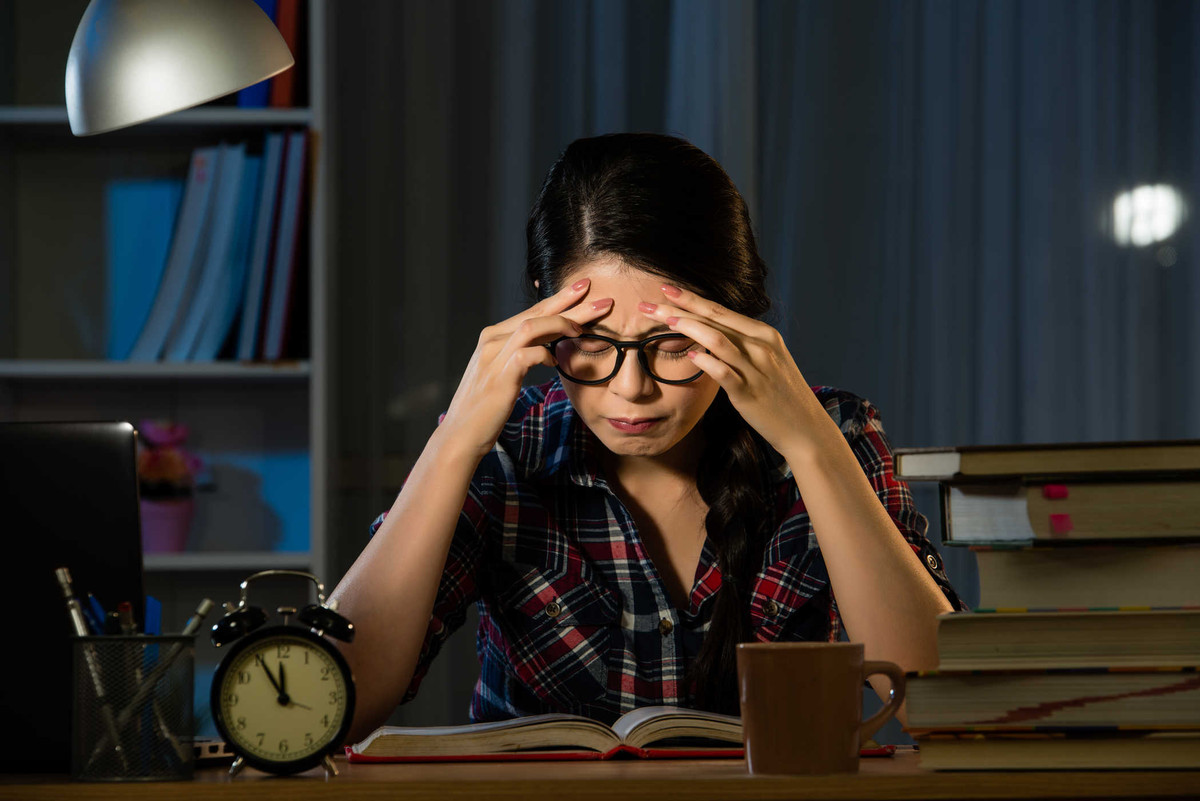 Theo các bác sĩ, chúng ta có thể phòng ngừa chảy máu não đến 80% bằng cách khám bệnh định kỳ, tăng cường vận động, tránh lạm dụng chất gây nghiện, hạn chế rượu bia…