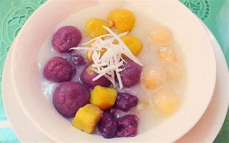 Chè khoai lang: Đối với người dân Nam Bộ, chè khoai lang được xem là một món ăn đặc trưng riêng.