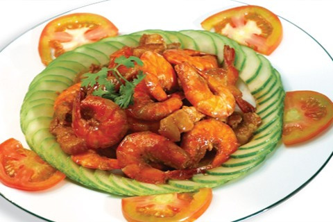 Thịt dê nấu cùng tôm nõn, tỏi: Thịt dê 20g, tỏi 50g, tôm nõn 30g. Thịt dê rửa sạch, thái lát mỏng, nấu tôm nõn và tỏi, cho hành trước. Sau đó mới cho thịt dê vào, ăn hết thịt và tôm. Công dụng: Chữa liệt dương do thận hư.