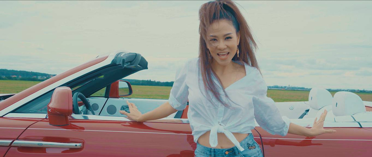 Thân hình nuột nà của bà mẹ một con khiến nhiều người phải ghen tỵ.