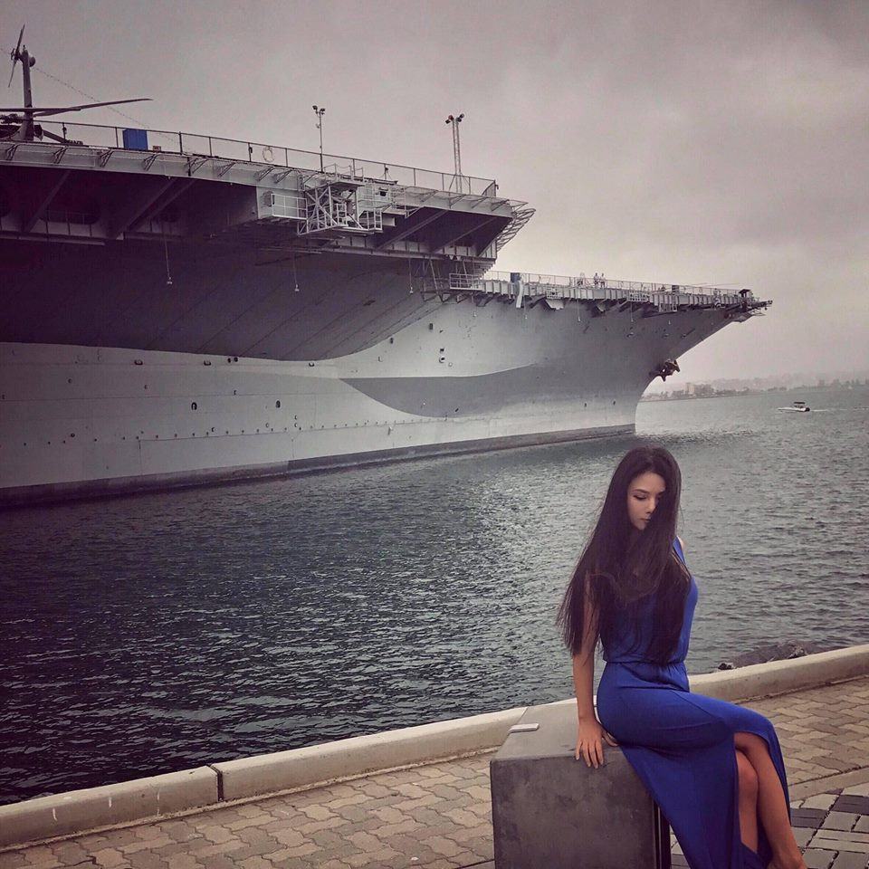 "Lớn hơn tôi 9 tuổi mà đi bên cạnh nhiều khi ai cũng tưởng bồ nhí", Đại Nhân dí dỏm chia sẻ.