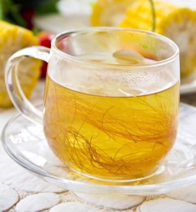 Trà râu ngô là thuốc lợi tiểu tự nhiên nên có tác dụng loại bỏ các chất thải từ thận, giảm chứng nhiễm trùng bàng quang và nhiễm trùng đường tiết niệu, sỏi thận. Uống như trà từ 2- 3 lần một ngày trong vài tuần để giải nhiệt. Ảnh: Internet.