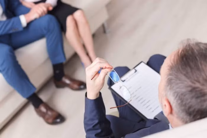 Chăm sóc tình cảm là cách củng cố thêm hạnh phúc gia đình và nhờ đó, tâm trạng bạn sẽ vui vẻ hơn.