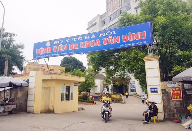 Bé trai Hà Nội 10 tuổi tử vong do bác sĩ chẩn đoán sai, chuyển tuyến chậm? Be trai Ha Noi 10 tuoi tu vong do bac si chan doan sai, chuyen tuyen cham?