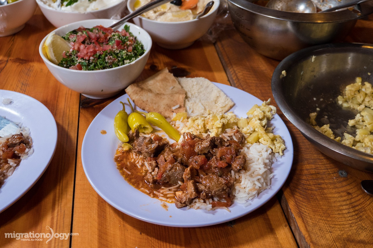 Galayet Bandora là món cơm rất phổ biến ở Jordan. Nguyên liệu chính của món cơm này bao gồm cà chua được nấu cho mềm nhừ, sau đó sẽ được cho thêm các thành phần khác như cơm, thịt bò, tỏi, dầu olive, muối...