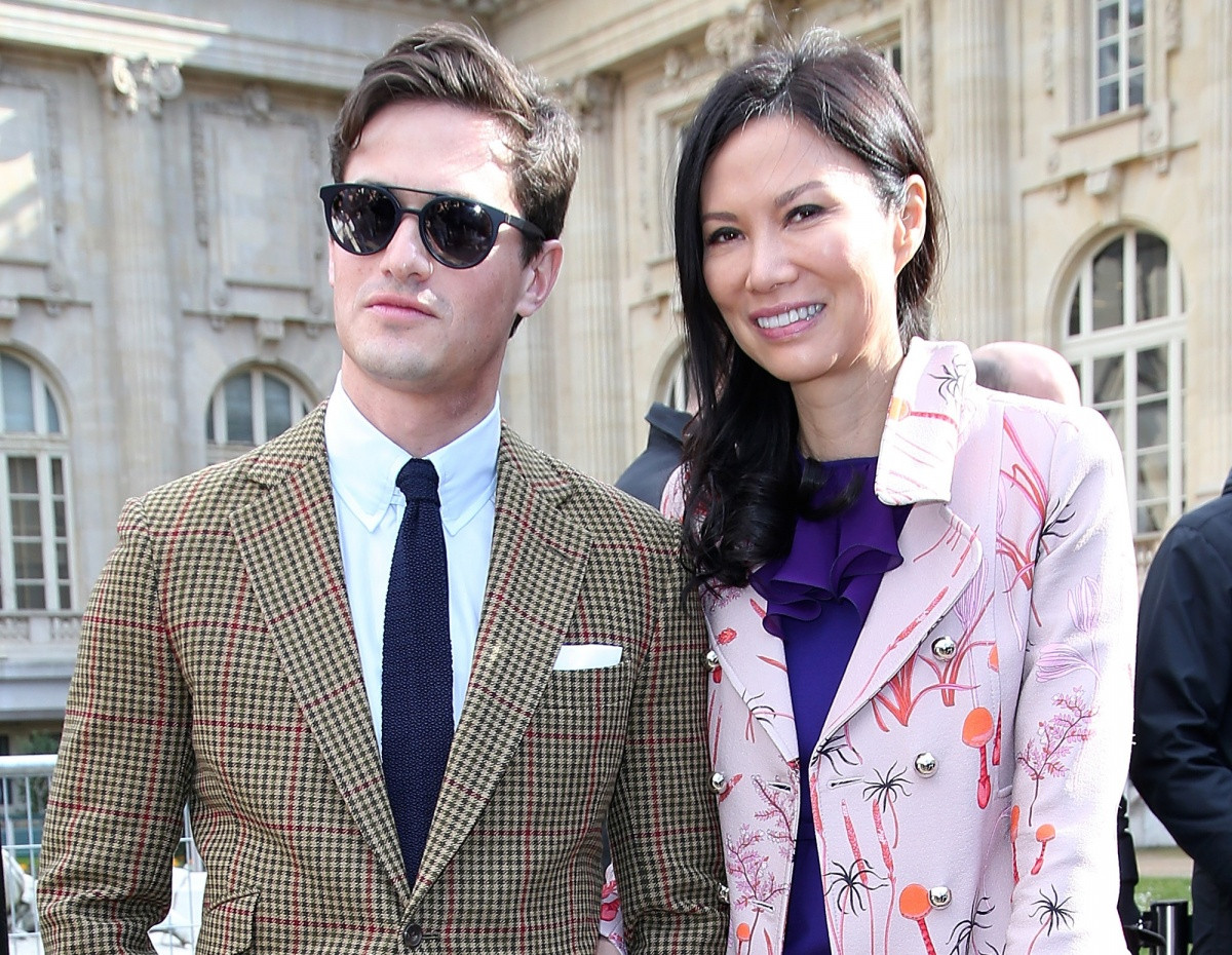 Khi ăn diện đi bên nhau, cặp đôi trông không quá chênh lệch về tuổi tác.