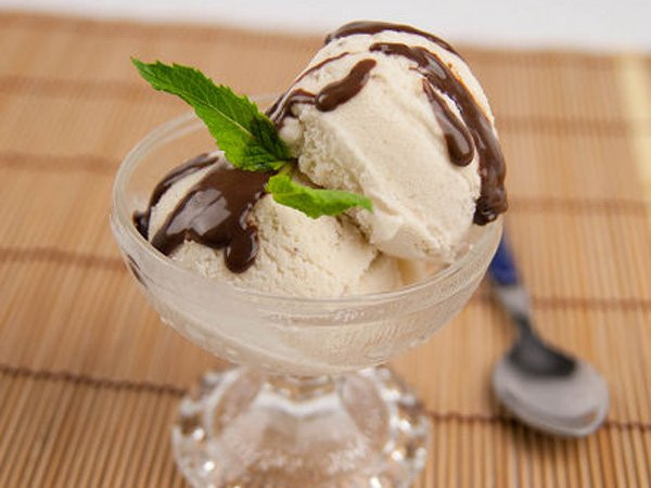 Kem: Ăn kem muộn vào ban đêm? Hàm lượng đường và chất béo của kem cung cấp cho bạn rất nhiều năng lượng nhưng cơ thể bạn đang ở chế độ ngủ.