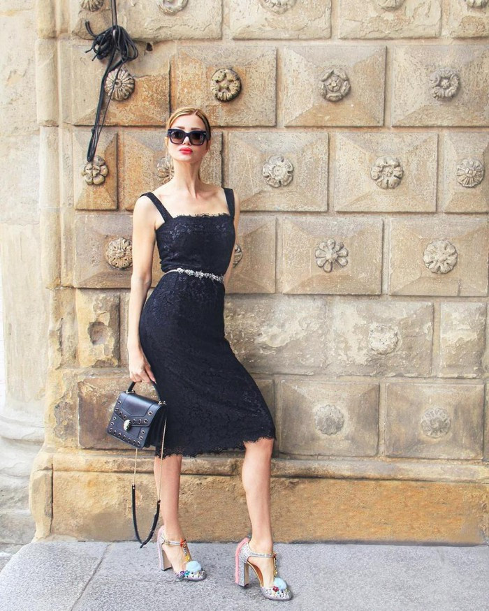 Bà ngoại toát lên thần thái vô cùng sang chảnh.