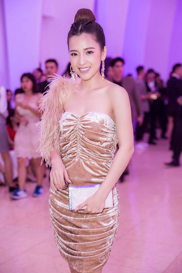 Nữ diễn viên hài gây "nóng mắt" khi xuất hiện tại sự kiện giải trí.