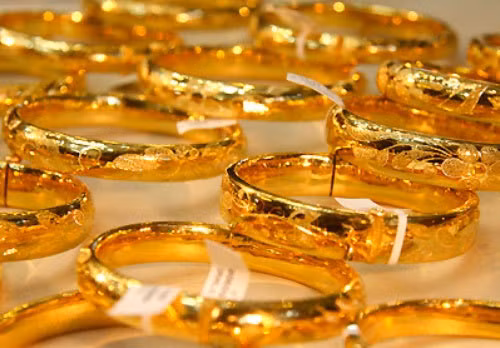 Gia vang hom nay 17/4: Giam phien thu 4 lien tiep