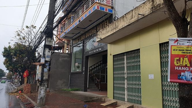 Le hoi Den Tran: Khach san, nha nghi 