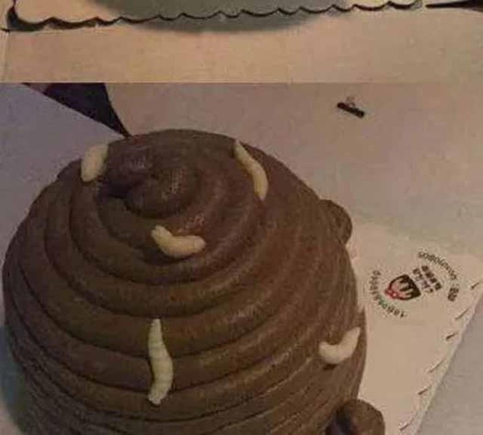 Liệu có ai nuốt nổi món bánh sinh nhật kinh dị này?