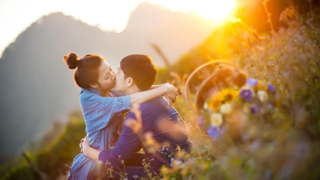 Chi nguoi dan ong yeu ban that long hanh dong “cham den trai tim” the nay