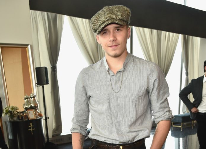 Với gương mặt cuốn hút và chiều cao ấn tượng, Brooklyn từng khiến nhiều người hâm mộ khi sở hữu nhiều phong cách thời trang khác nhau, từ những trang phục đẳng cấp, thời thượng đến những bộ quần áo năng động và cá tính.