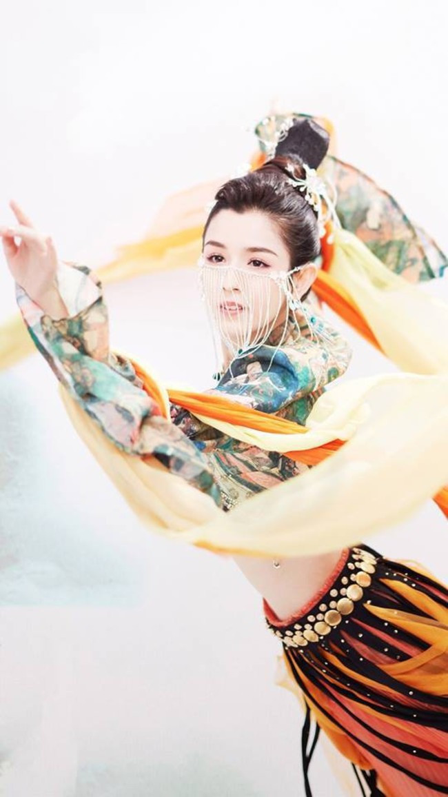 “My nu Tan Cuong gay sot chi sau 1 giay” xinh dep lan at Dich Le Nhiet Ba