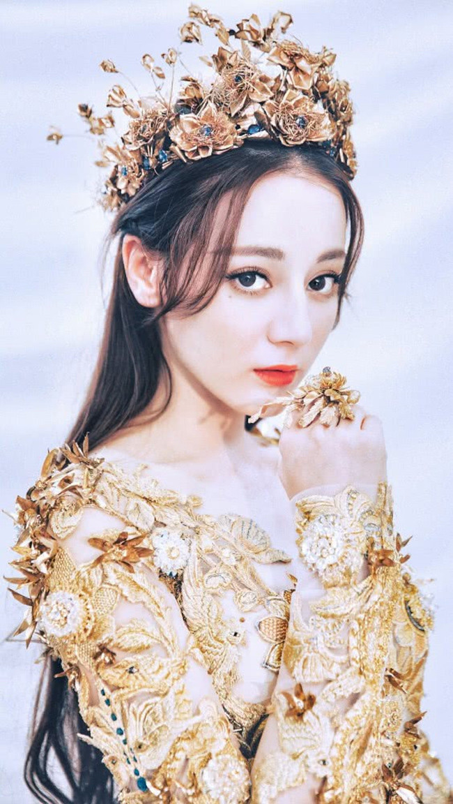 “My nu Tan Cuong gay sot chi sau 1 giay” xinh dep lan at Dich Le Nhiet Ba-Hinh-6