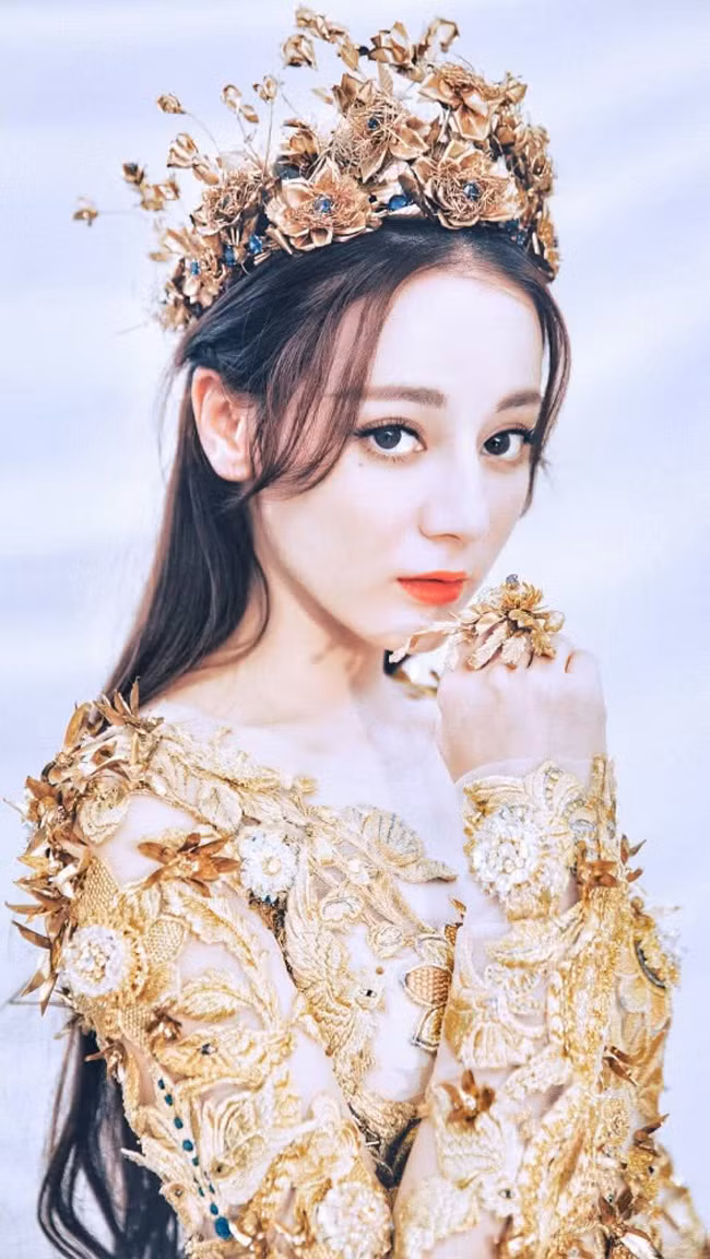 “My nu Tan Cuong gay sot chi sau 1 giay” xinh dep lan at Dich Le Nhiet Ba-Hinh-6