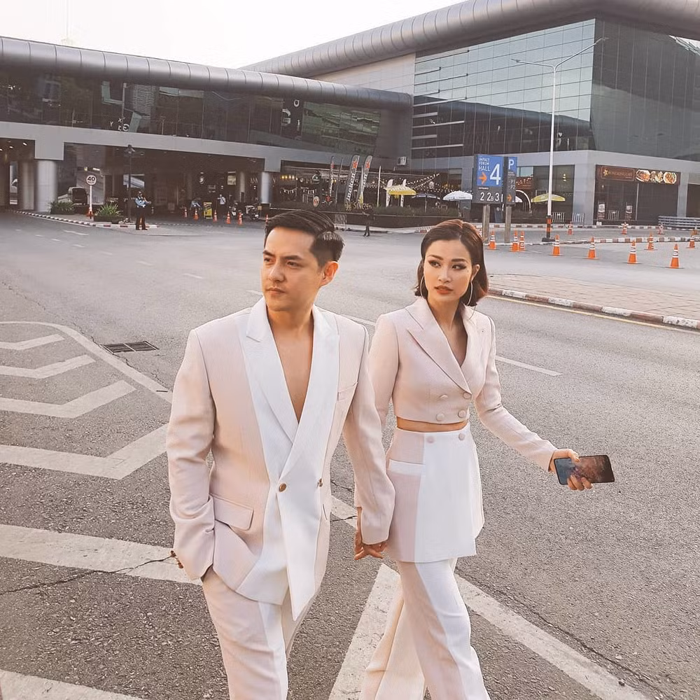 Sau 1 thập kỷ bên nhau, cặp đôi này được đánh giá là cặp tiên đồng - ngọc nữ của Vbiz. Họ luôn khiến người khác phải ngưỡng mộ vì tình cảm gắn bó của mình.