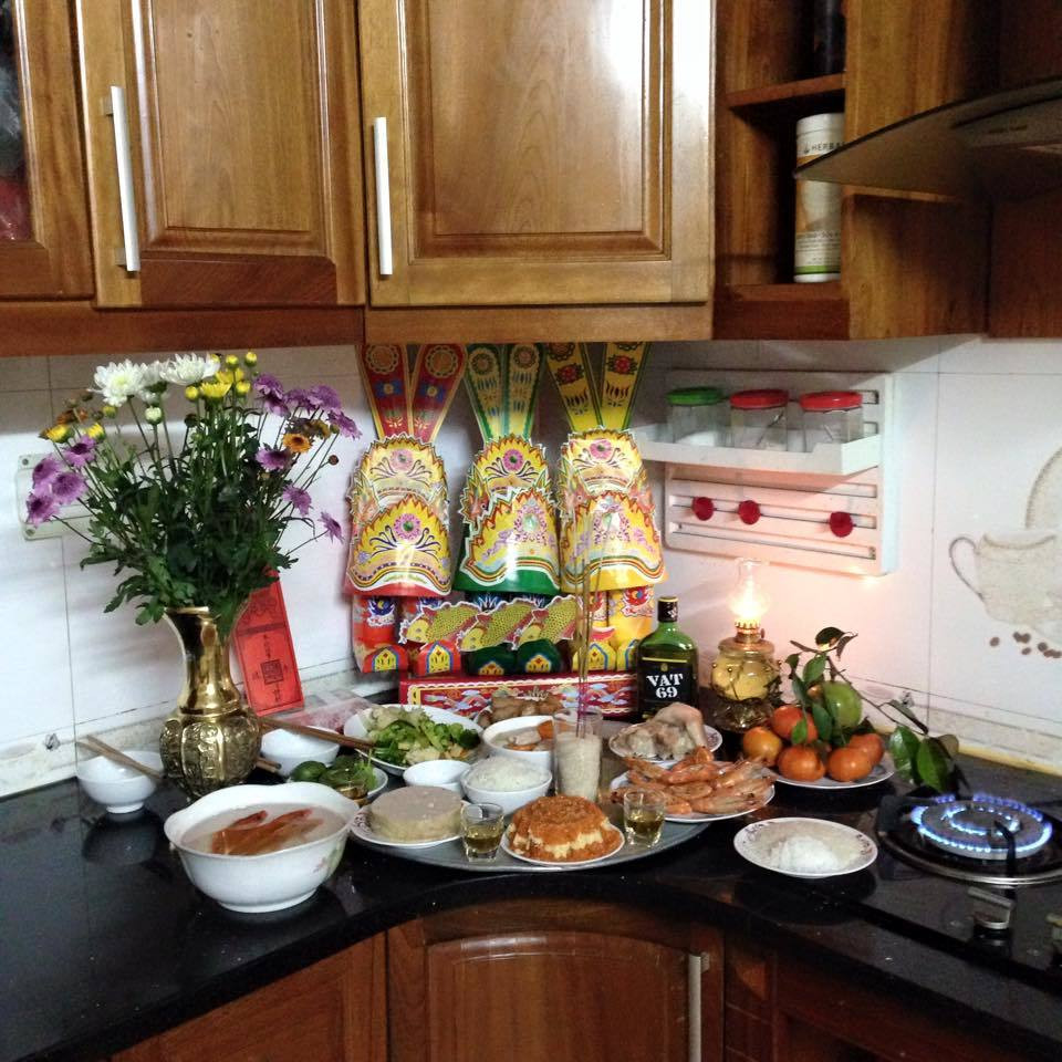  Mâm cỗ cúng ông Công ông Táo thường có các món mặn, đĩa xào, bát canh… tùy thuộc vào điều kiện kinh tế của gia chủ. Bạn có thể tham khảo những món sau để chuẩn bị cho mâm cỗ mặn cúng ông Táo ngày 23 tháng Chạp.