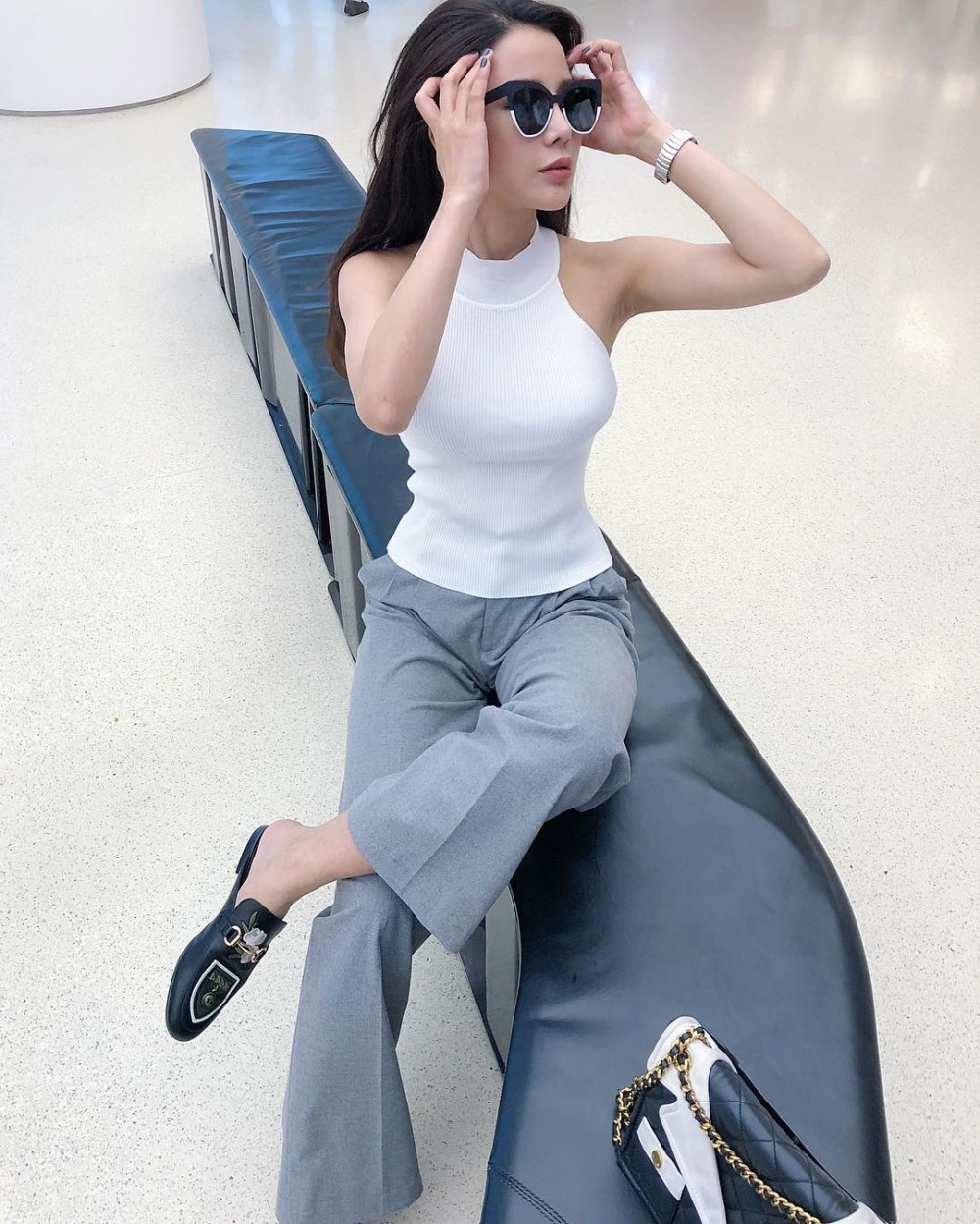 Diệp Lâm Anh cũng diện quần áo "thiếu vải" trong những ngày cuối năm. Ảnh: Internet.