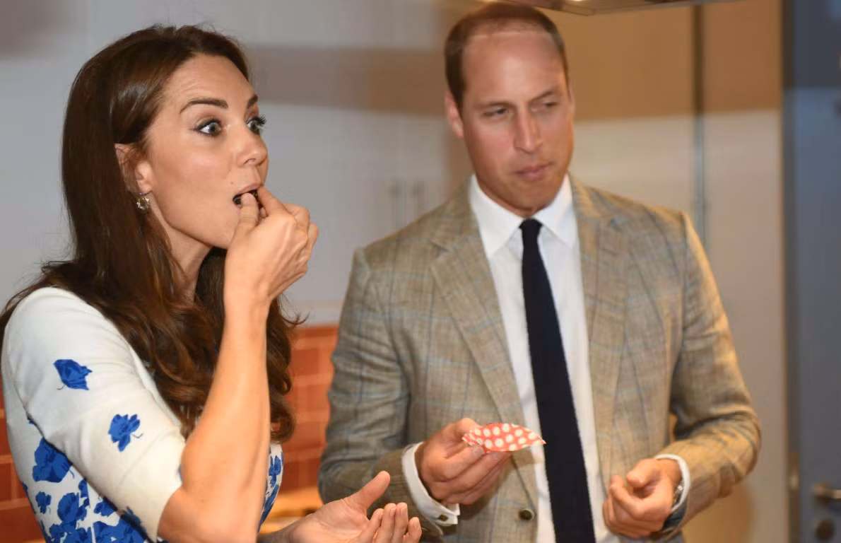 Công nương Kate thích nấu ăn tại nhà trong khi Hoàng tử William lại thích thức ăn nhanh.
