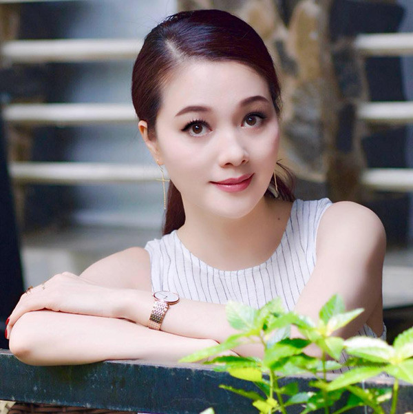 Hoa hau Quy ba Hoang Yen giu sac voc nhu gai doi muoi o tuoi U50-Hinh-2