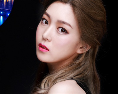 Màu son đỏ bao giờ cũng chinh phục mọi tâm tư, tình cảm của các nàng mê son.