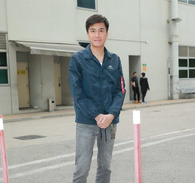 Diva Hong Kong suy sup, tu giam minh sau khi chong ngoai tinh-Hinh-3