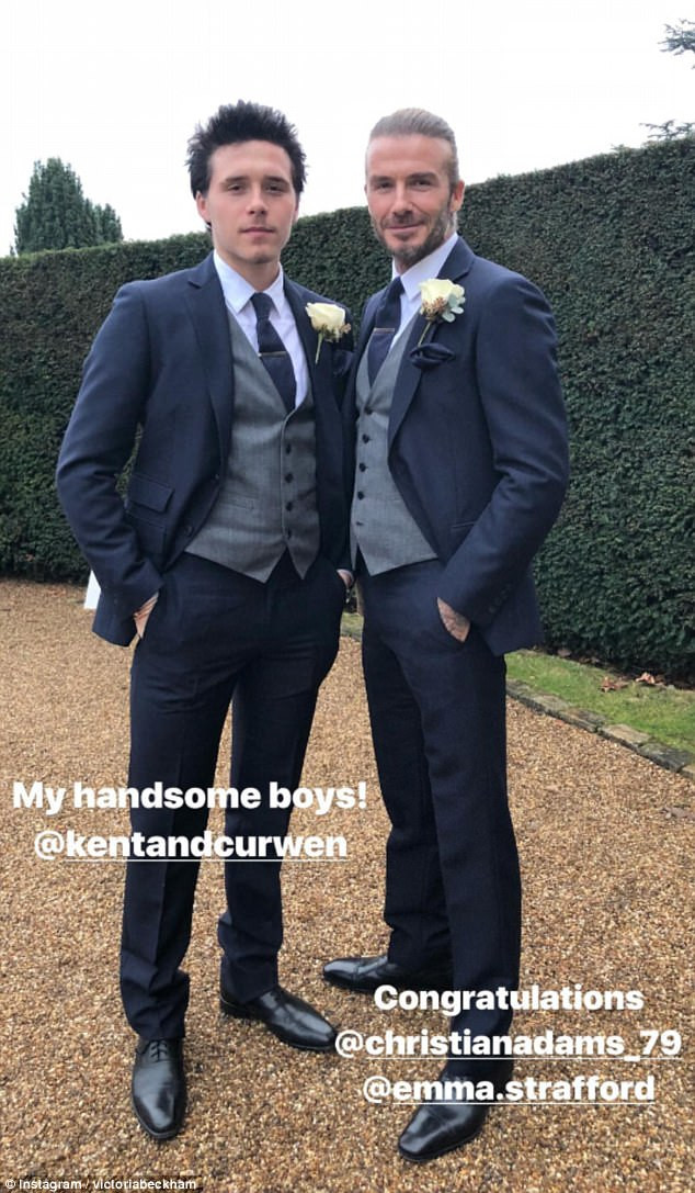 Brooklyn Beckham là con trai cả của cặp vợ chồng đình đám David và Victoria Beckham. Có mẹ là nhà thiết kế nên ngay từ nhỏ Brooklyn đã được ăn vận những bộ cánh đắt tiền, kiểu dáng hợp mốt. Brooklyn và bố thường xuyên diện trang phục ton sur ton sành điệu.