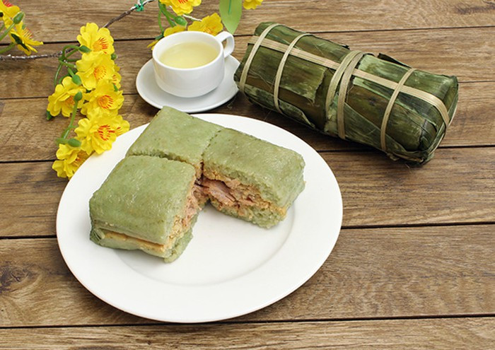 Mẹ bầu nên hạn chế ăn bánh chưng để tránh dẫn đến tình trạng đầy hơi, khó tiêu. Ngoài ra, bánh chưng không thích hợp cho nhóm thai phụ béo phì, cao huyết áp.