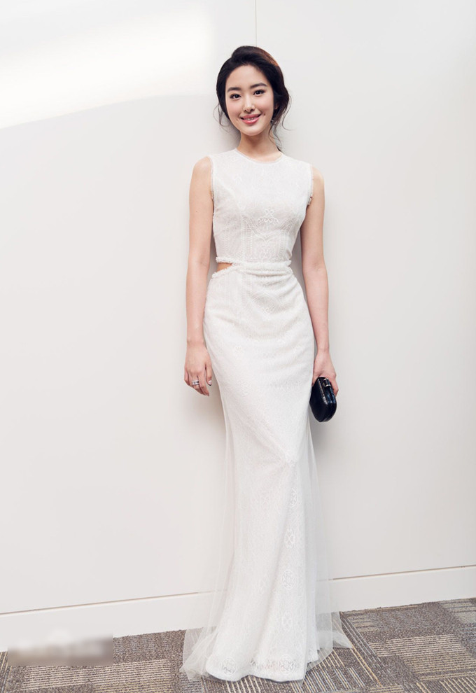 Bat ngo nhan sac tinh tre kem 30 tuoi cua bo nuoi Luu Diec Phi-Hinh-4