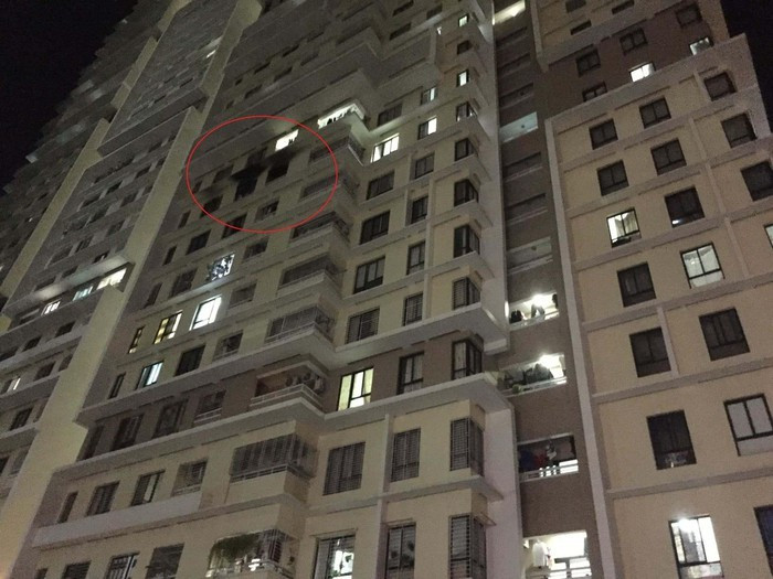 Chung cu Sai Gon hon 3.000 can ho chay luc nua dem