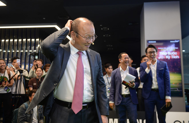 HLV Park Hang-seo gia han hop dong voi VFF: Khong voi dau!