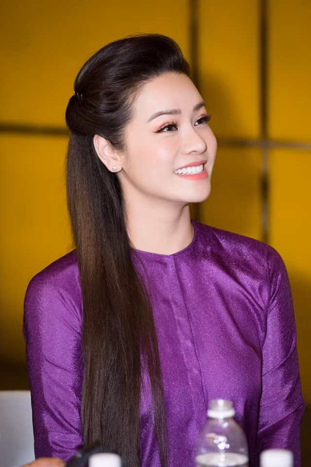 Đối với Nhật Kim Anh, việc chăm sóc và bảo vệ da là vô cùng quan trọng, đây là điều kiện tiên quyết để có làn da khỏe mạnh từ sâu bên trong lẫn bên ngoài.