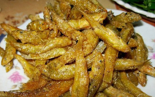 Cá bống suối: Nhiều người dân ở Tam Đảo phát triển cá bống suối tự nhiên bằng cách đắp đập để nuôi nên du khách có thể dễ dàng tìm ăn món này trong các chợ, nhà hàng, hay cả quán ăn bình dân.