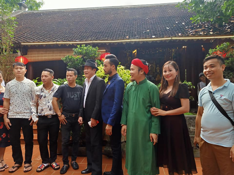 “Co gai tram trieu” Le Thi Dan den biet phu 10 ty cua Vuong Rau-Hinh-3