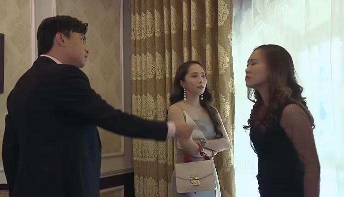 Hinh anh bi cat khi Linh chui Nha sap mat trong 'Ve nha di con'-Hinh-3