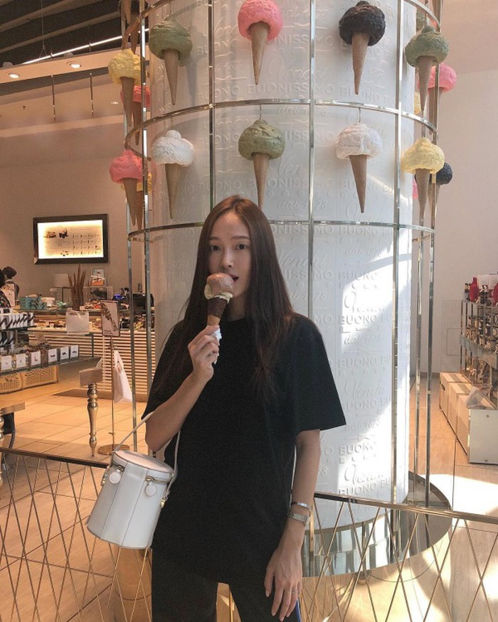 Dòng túi này cũng được sao Hàn yêu thích không kém.