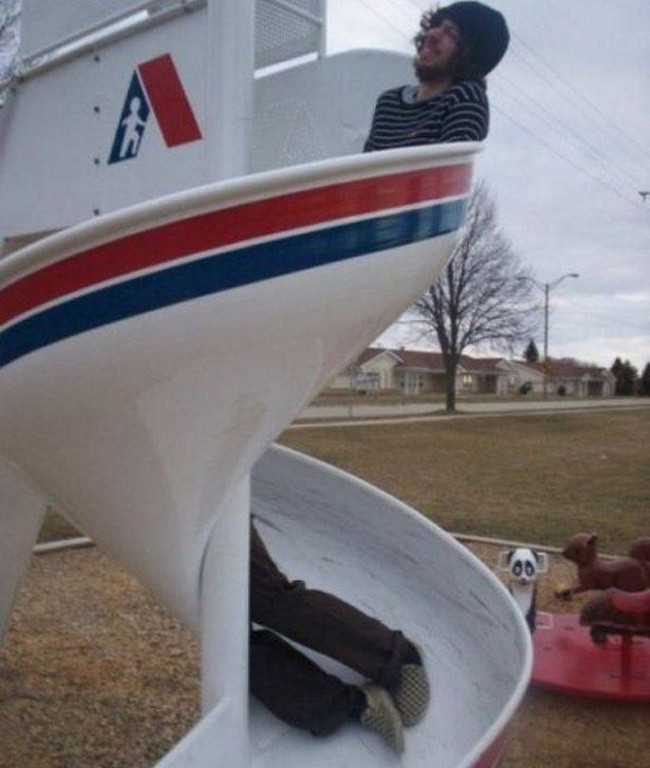 Chân tôi làm gì mà dài được như thế chứ. 