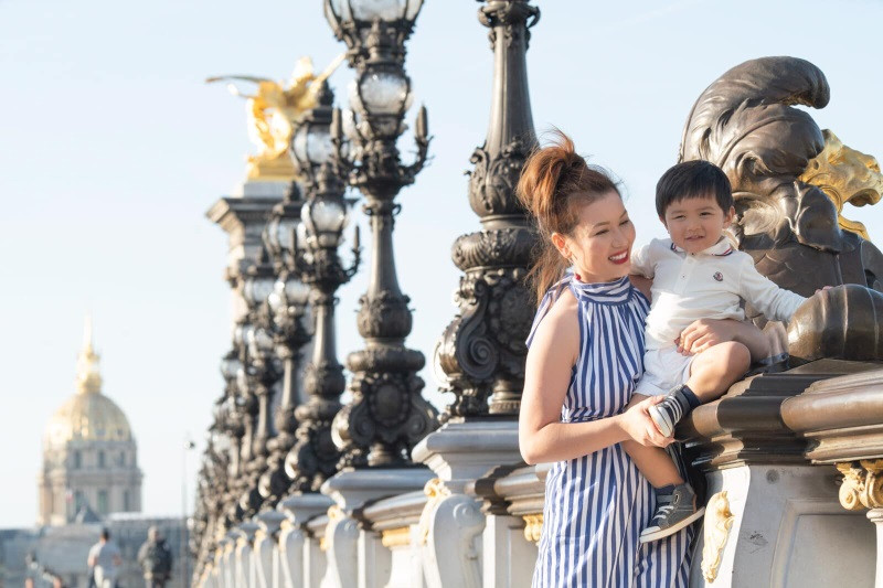 Quần áo, thời trang của Thiên Từ luôn được mẹ Thủy Tiên chăm sóc khá kỹ. Ảnh: FB.