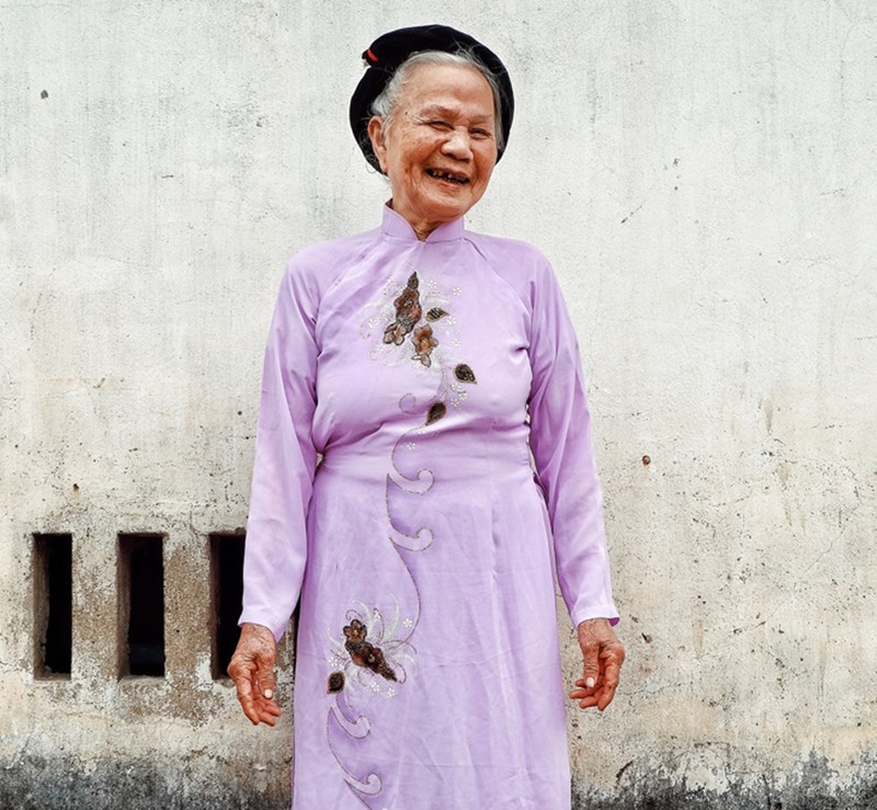 Tuổi thọ cao hơn: Phụ nữ sinh con muộn hơn có thể sống lâu hơn. Một nghiên cứu chỉ ra rằng, những phụ nữ không sinh con sau tuổi 29 sẽ bị giảm đi 50% cơ hội sống đến 95 tuổi. 50% còn lại có thể phụ thuộc vào di truyền. Theo nghiên cứu, mối quan hệ giữa sinh con và tuổi thọ hầu hết đúng với phụ nữ có 3 con. (Ảnh minh họa: Huyen Nguyen/Unsplash)