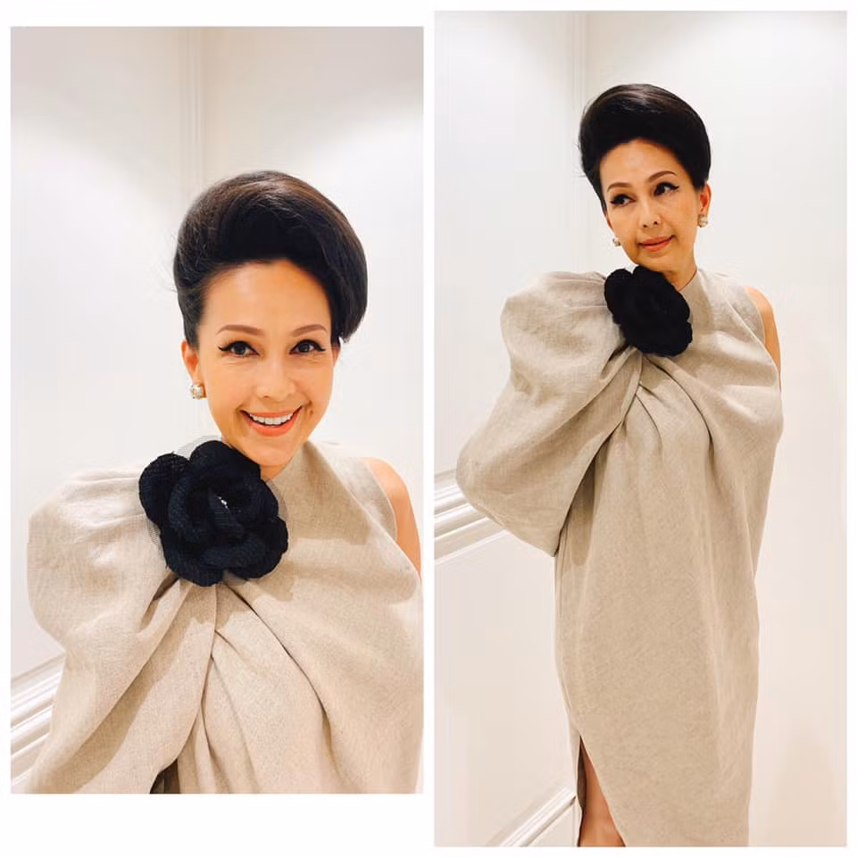 Với lối kẻ mắt mèo đặc trưng của thời trang những thập niên 50, tông màu đen lại càng làm tôn lên nét hoài cổ xuyên suốt bộ ảnh.