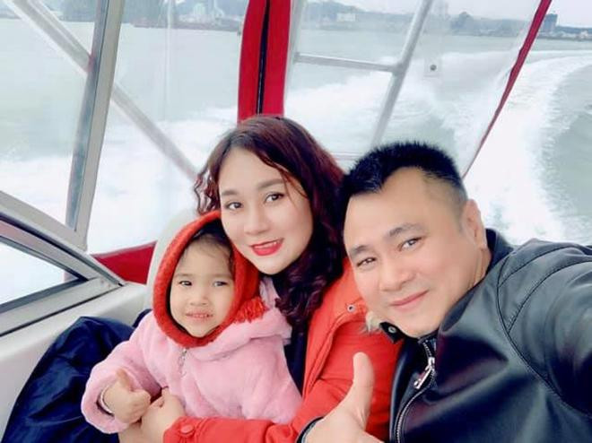 Vo Tu Long than tho “vua yeu vua xau di” khi mang bau lan 2-Hinh-2