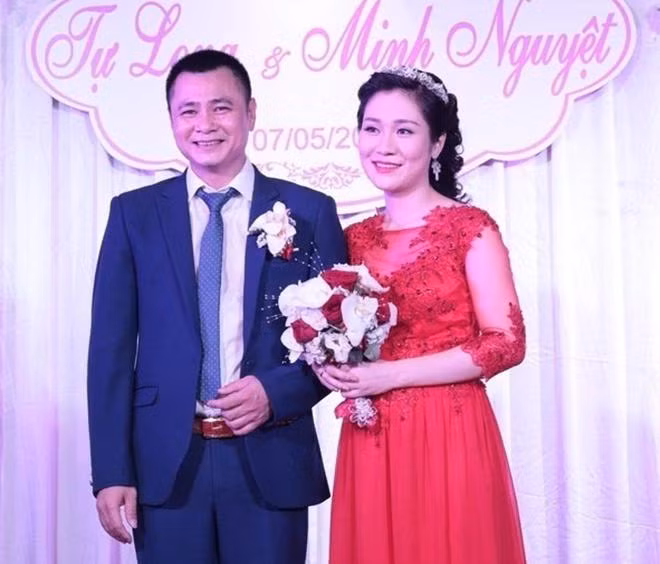 Vo Tu Long than tho “vua yeu vua xau di” khi mang bau lan 2-Hinh-4