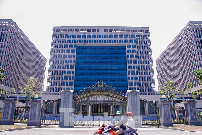 Bộ Xây dựng vừa có văn bản gửi Văn phòng Chính phủ về việc xin cơ chế đặc thù của dự án đầu tư xây dựng trụ sở Bộ Ngoại giao. Bộ Xây dựng cho rằng, việc lập một dự án mới để thi công tiếp trụ sở chỉ xử lý tình huống, chưa giải quyết triệt để các vướng mắc dự án.