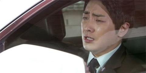 Hai ben gia dinh len an kich liet, vo van khong chua thoi ngoai tinh