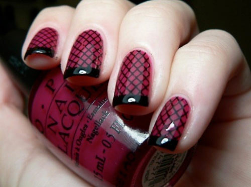  Mẫu nail đẹp đi chơi Tết này phù hợp với mọi lứa tuổi từ gái đôi mươi tới các quý cô trung niên đều có thể thử. Người lớn tuổi hơn có thể chọn các tông trầm như đỏ rượu, đỏ mận.