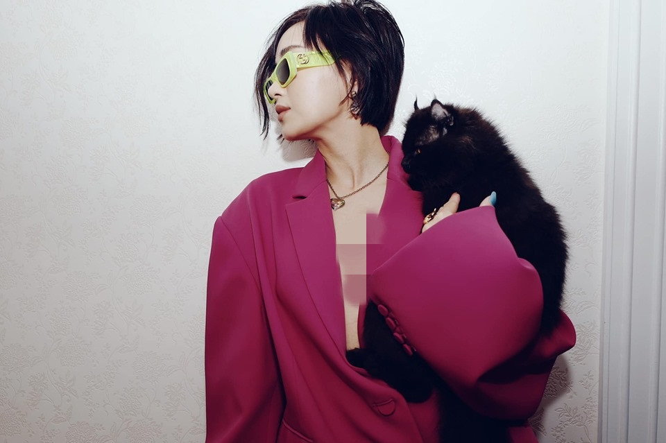 Khi Châu Bùi khoe kiểu tóc mới lên mạng xã hội, đến 99% cư dân mạng đều bày tỏ sự yêu thích mái tóc mới của cô.