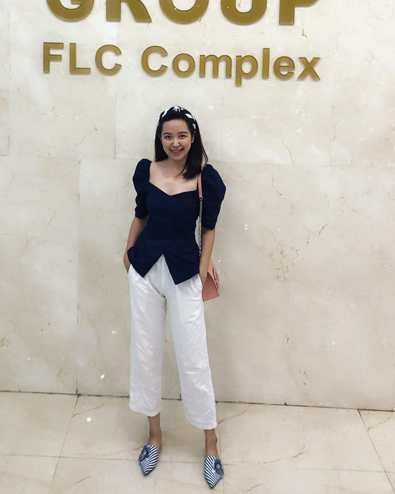 Các phối đồ hai tông xanh-trắng cực kỳ hiện đại và sang trọng.