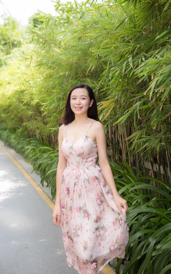 Những kiểu váy hoa được cô nàng yêu thích trong các chuyến du lịch.